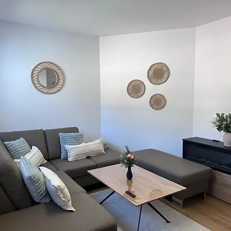 Moderne Mitten In Neustadt Aisch Apartment